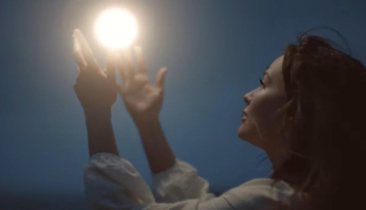 spaceykaceyuk's tweet photo. the aesthetic for this album is so beautiful https://t.co/0ZP1HBOnhA