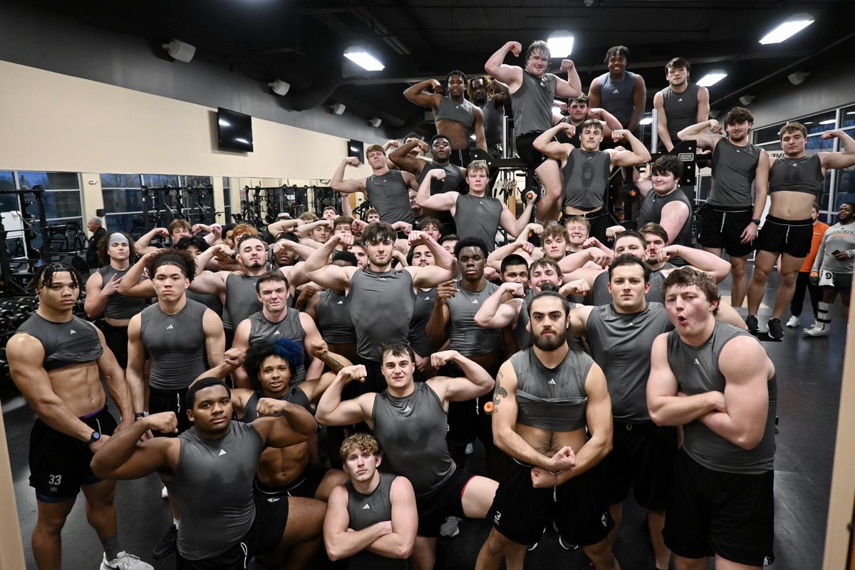 Russ and Heidi Phillips🏈 tweet media