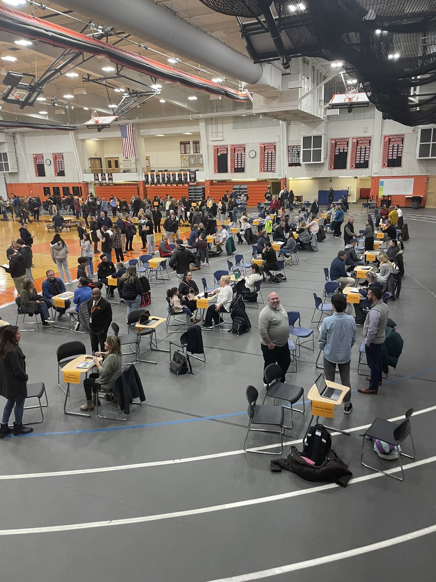 Beverly High School tweet media