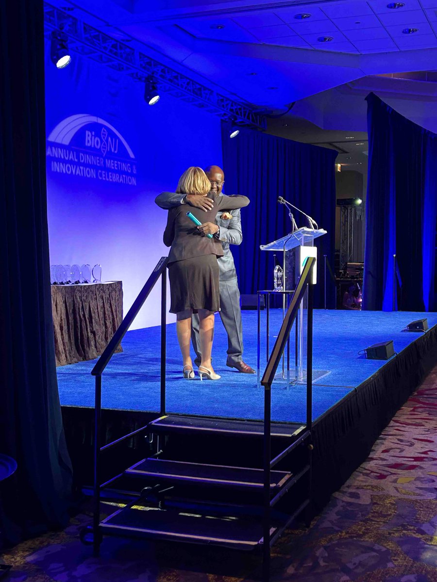 BioNJ_Org's tweet photo. Amadou Diarra passing the baton to Emer Leahy as #BioNJ’s new Chair at #BioNJ’s 31st  Annual Dinner Meeting!
#PatientsCantWait #BioNJAnnualDinnerMeeting https://t.co/x2zEUGqxts