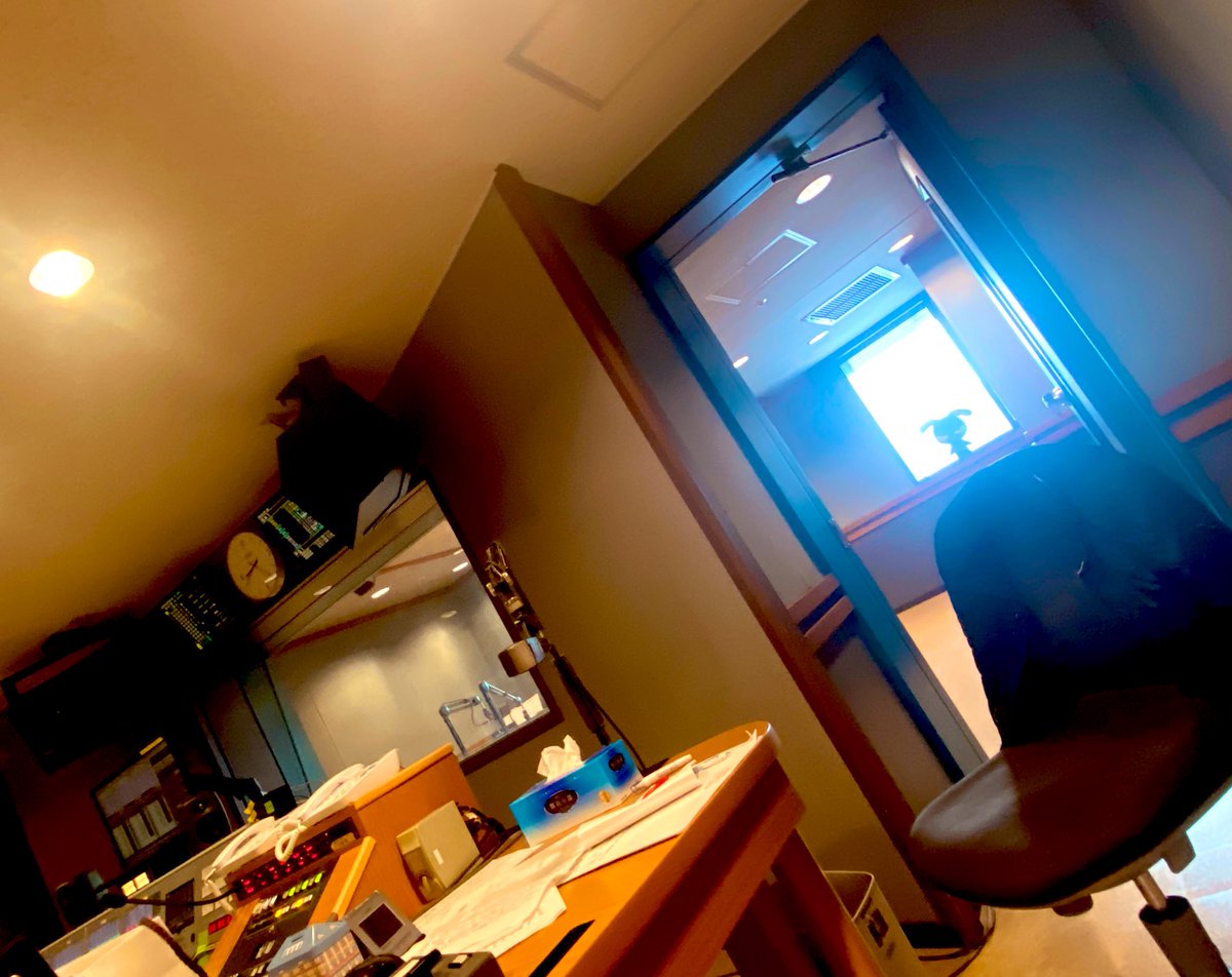 銀座スタジオも 本社スタジオも 小林克也さんはブースに入りません