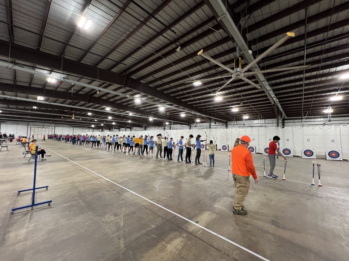 EliciaLigon's tweet photo. All the red specks? Our ⁦@CentralBulldog⁩ archers! https://t.co/qIQj0DZEJn