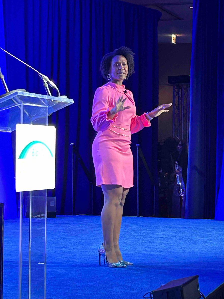 BioNJ_Org's tweet photo. An inspirational Spoken Word by Lupus Warrior Shanelle Gabriel at #BioNJ’s 31st Annual Dinner Meeting!
#PatientsCantWait #BioNJAnnualDinnerMeeting https://t.co/Krkpuls9cL