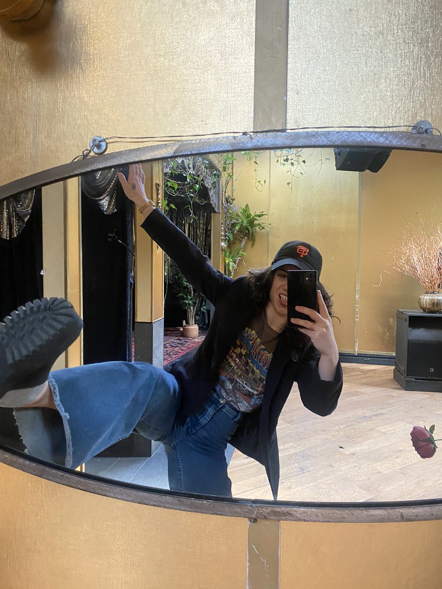 mads_nyc's tweet photo. Popping into your feed cuz I forgot to post this but I am now an assistant producer for special events at @houseofyesnyc ‘s creative agency YES ETC 😇 been working on a lot of cool projects since I started in October and will try to remember to update here more babes!!!! https://t.co/L0YdAip04R