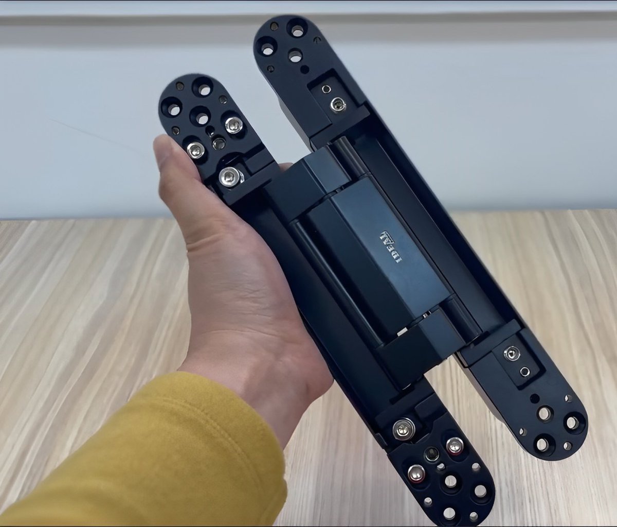 Idealbarndoor's tweet image. Concealed hinges are more secure because they are hidden and hard to break. They also create a seamless look to your space, elevating your aesthetic 💡

Get the hinges here 👉 bit.ly/3SuT0LE

#idealbarndoors #concealedhinges #hiddenhinges