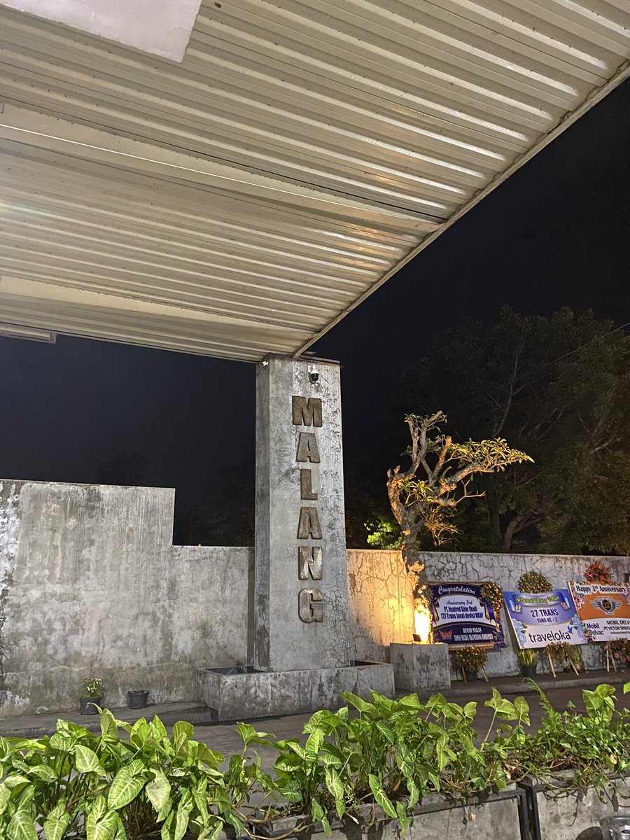 Beberapa tempat ketika di Malang yang gue Kunjungin

                                 - A Thread -