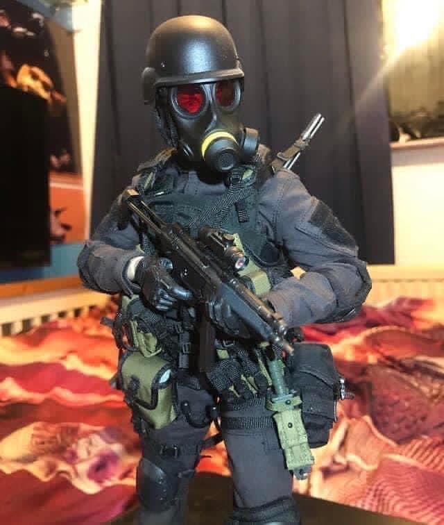 DommoLombax's tweet photo. Might as well try and gauge some interest on here:
Selling my ekuaz studio HUNK figure for £250
#ResidentEvil #Biohazard #HUNK #RE2 #resi2 https://t.co/FeJlN07nw6