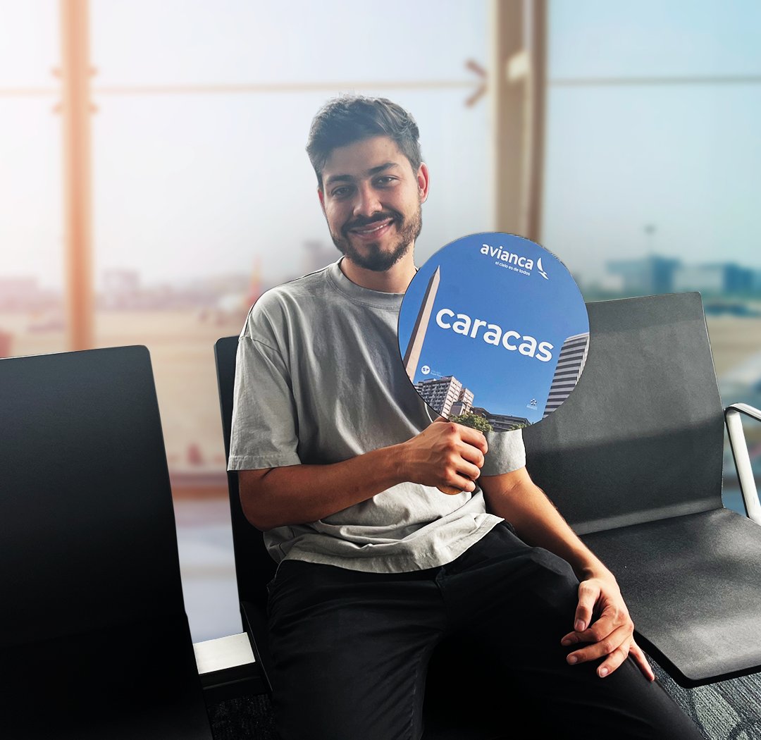 ¡Llevamos una semana celebrando, volvimos a Caracas!

Desde el 1 de febrero volvimos a conectar personas, historias y regiones. Más de 1.000 pasajeros han volado con nosotros y esperamos que sean millones para seguir conectando a los dos países. 

En <a href="/avianca/">avianca</a> nos sentimos muy