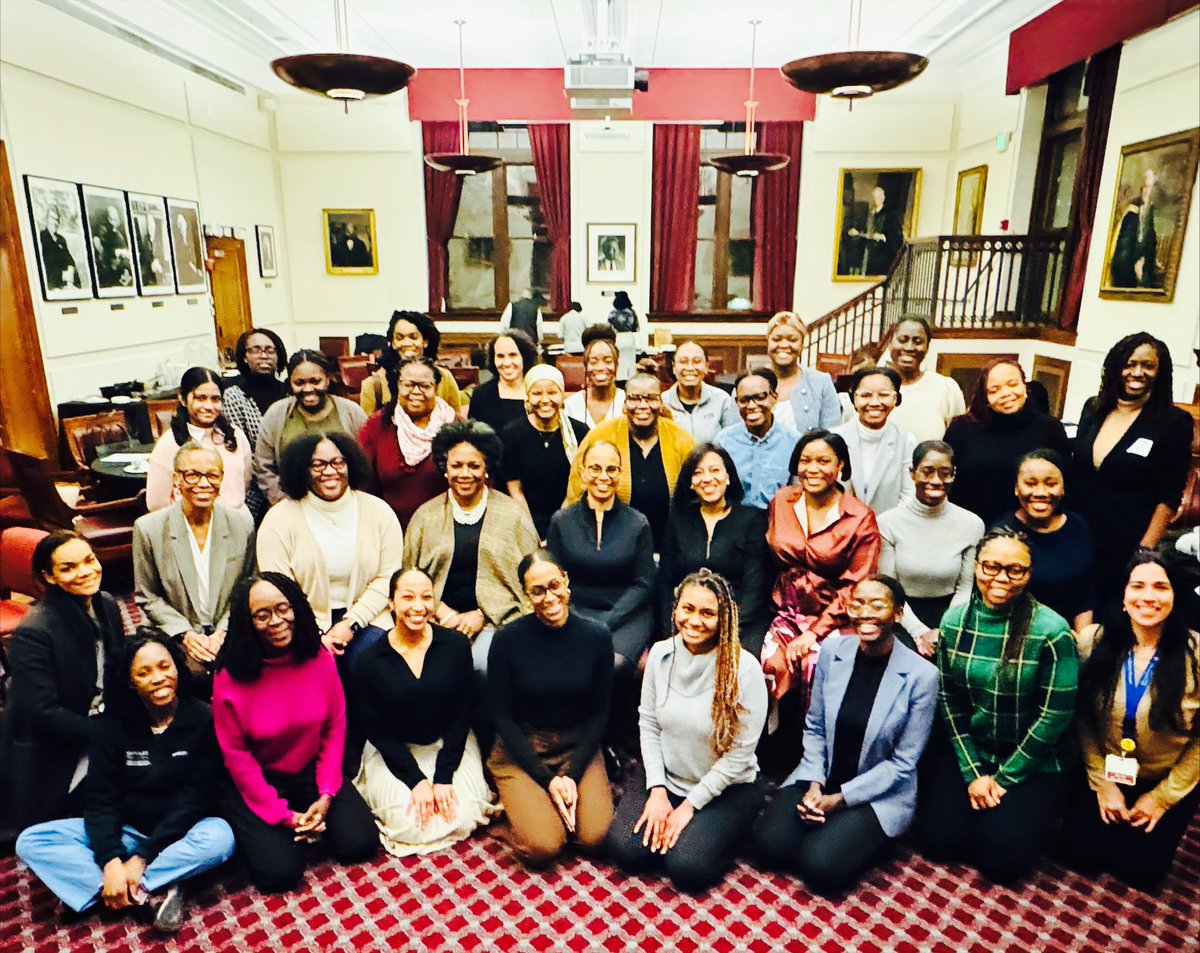 On #NationalBlackWomenPhysiciansDay I was with this AMAZING group of @harvardmed Black women physicians and medical students and shared my leadership lessons along with co-panelists @TYPoussaintMD @BurnettBowie and @JYReede! Thanks to @AdjoaGIMD @ShainaLipa & Dr. Ria Roberts! 🔥