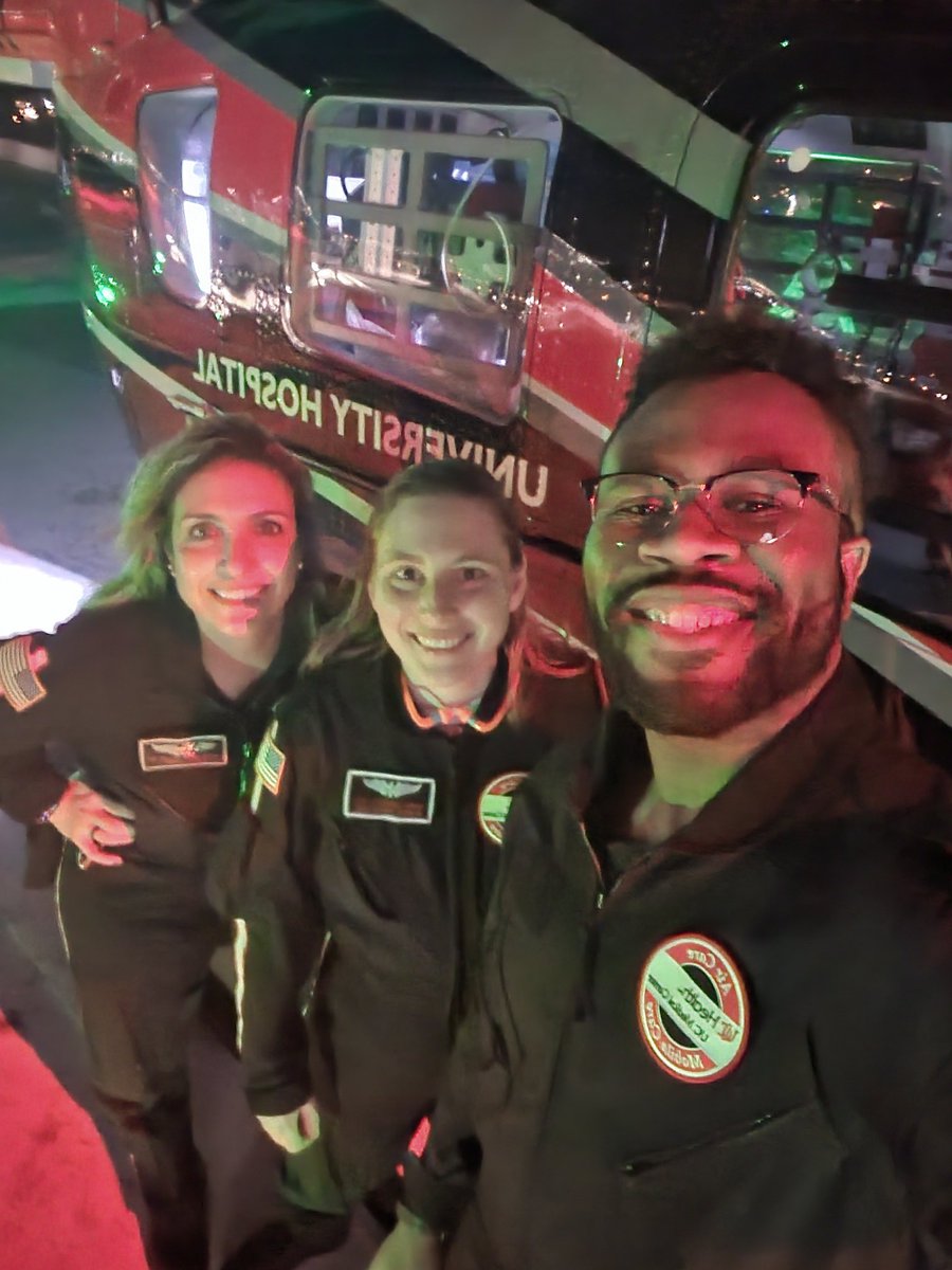 First flight!!! 🚁 🚁 🚁 

<a href="/anniegenvie17/">Annie Grisoli</a> <a href="/flightRN_medic/">Jennifer Hacker</a> <a href="/TamingtheSRU/">UC EM Residency</a>