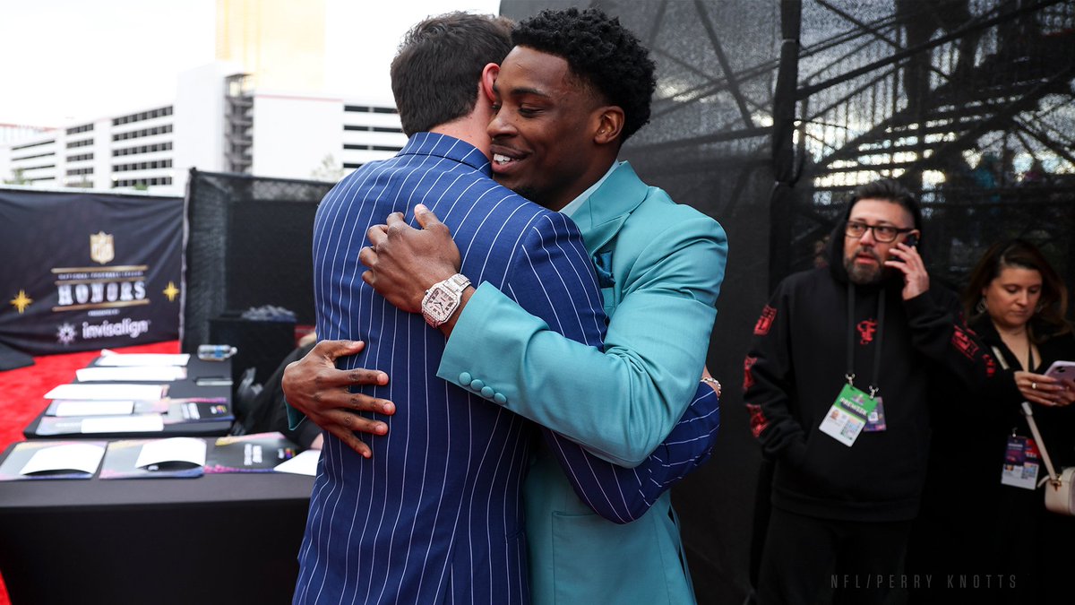Seahawks's tweet photo. The first #NFLHonors for the rookies. 🌟

@DevonWitherspo1 | @tommydevito007 https://t.co/iC7sd4Ekl5