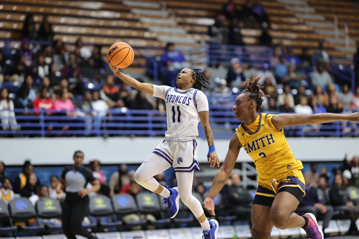 FSUBroncos's tweet photo. ๐ Big congrats to the Fayetteville State University Womenโs Basketball team on their impressive 64-56 victory against Johnson C. Smith University! ๐๐ฅ #FSUBBall #VictoryVibes #FSUProud #fsubroncos #fayettevillestateuniversity https://t.co/S26DhNPMct