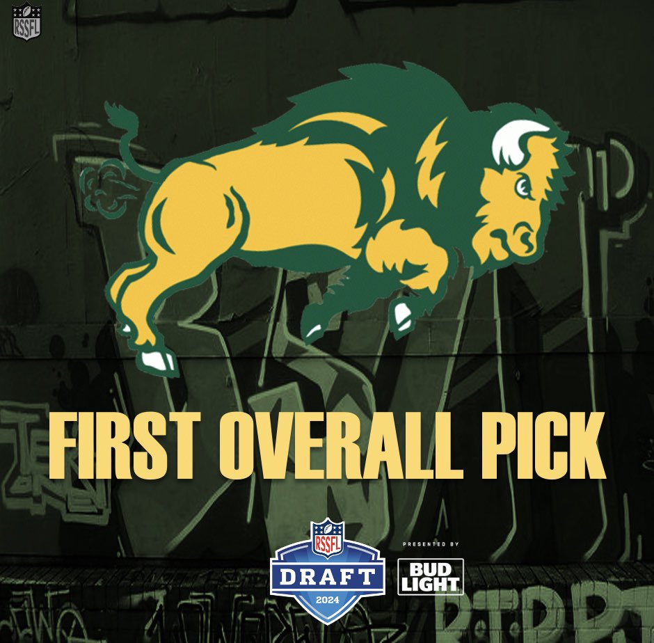 rssfl_official's tweet photo. Locked up the top pick in the 2024 RSSFL Draft. 🦬 

#rss #ottawafootball #riversidesouth #rssfl #riversidesouthfootball https://t.co/YA3rzhugdy