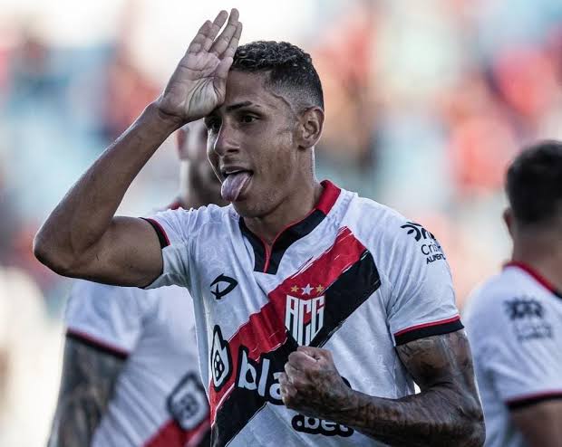 ACGOficial's tweet photo. Somente ele teria condições de resolver o jogo hoje! 🦈🌧️🇹🇹 #DragãoDoBrasil https://t.co/NB3vP5v3PO