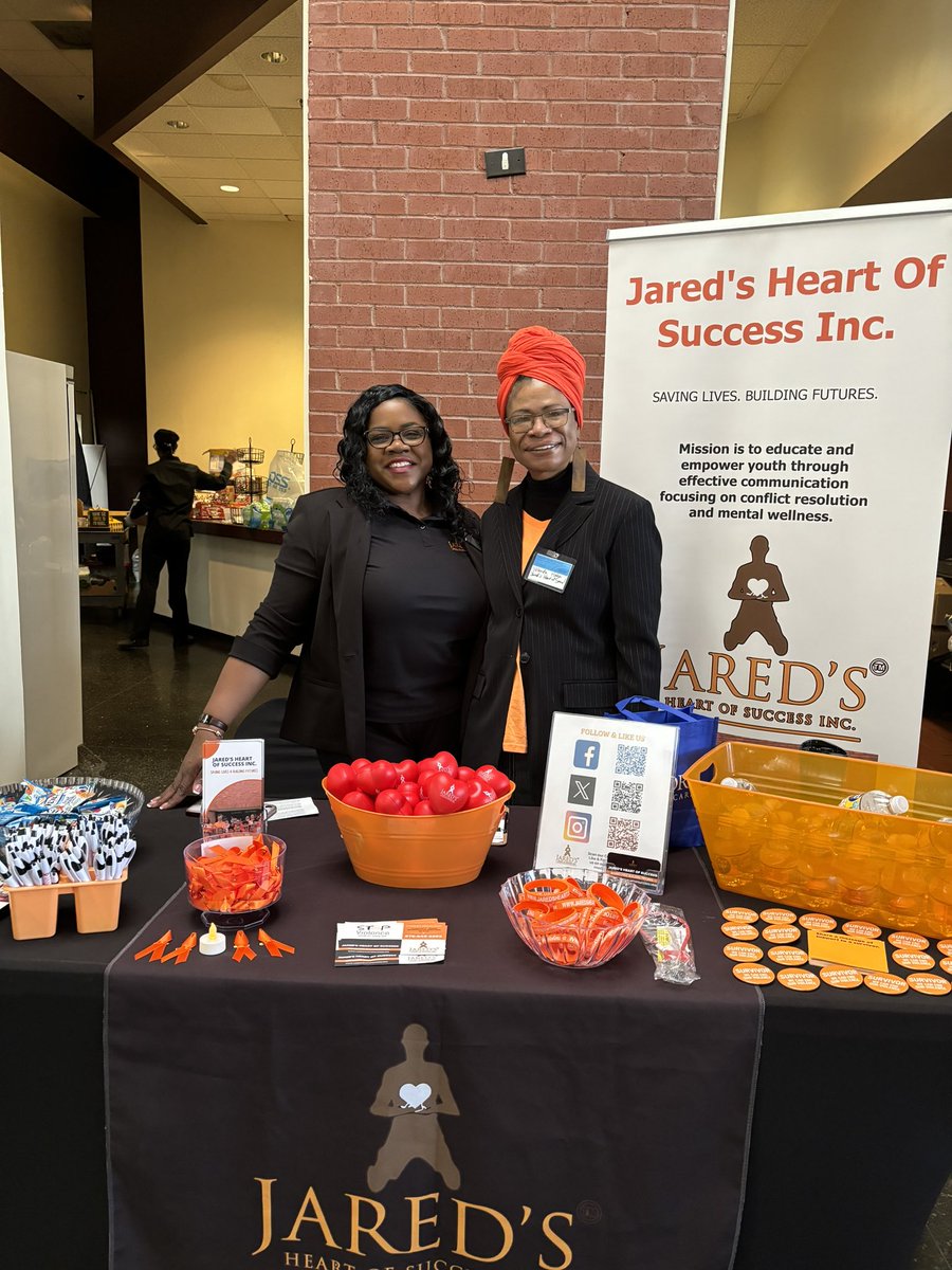 JaredsSuccess's tweet photo. “Grateful for the opportunity to share my lived experience at the DeKalb Health Summit alongside fellow panelists, who brought diverse perspectives on aging, mental health, maternal health, chronic illness, and violence.” @JaredsSuccess Founder Sharmaine Brown #EmoryHealthcare https://t.co/v4uhAE3t3O