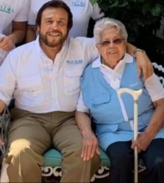 fulloa51's tweet photo. Querida mamá, 5 años mas tarde volvimos a ganar. Esta vez pasamos de los 2 y medio millones de votos. Nayib establece el record mas alto del siglo XXI. Hasta el cielo te mando todo mi cariño y como me enseñaste, serviré con humildad a nuestro querido pueblo salvadoreño. https://t.co/rTUzrZTJNA