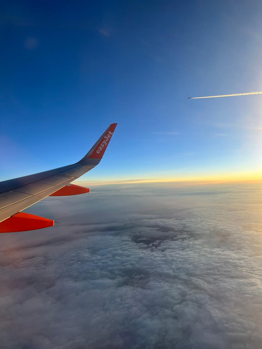 NickGibbons66's tweet photo. @airlinerslive Venice to Manchester this morning https://t.co/64YAfjhX0Y