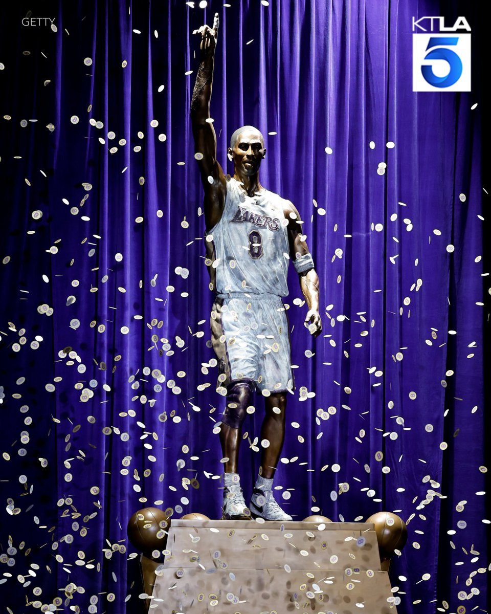 KTLA's tweet photo. Los Angeles Lakers unveil Kobe Bryant statue #MambaForever Story: https://t.co/FgAntyB2Cg https://t.co/rrbZuhYSzJ