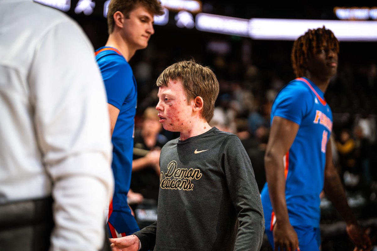 WakeMBB's tweet photo. "Jonah's been awesome since last year when he started with us. Absolutely amazing guy. It shows you a lot. You have a hard day of practice, but you remember - 'Yeah, Jonah right there.' He's always at every game with a huge smile on his face."

✍���: https://t.co/Kdza9cDXFT https://t.co/MmqJ3RDD7X