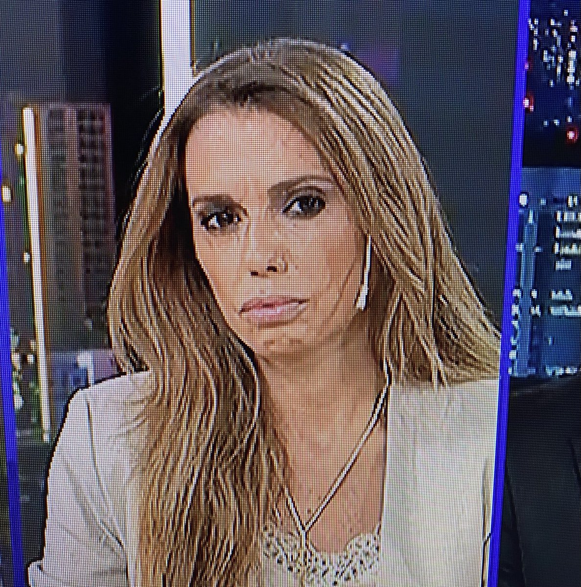 LgalatiLaura's tweet photo. Majul no la deja hablar , fíjense @LN+ porque esta mujer no está cómoda. Fuerza ⁦@guadavazquez⁩ https://t.co/EDmUqtFJW3