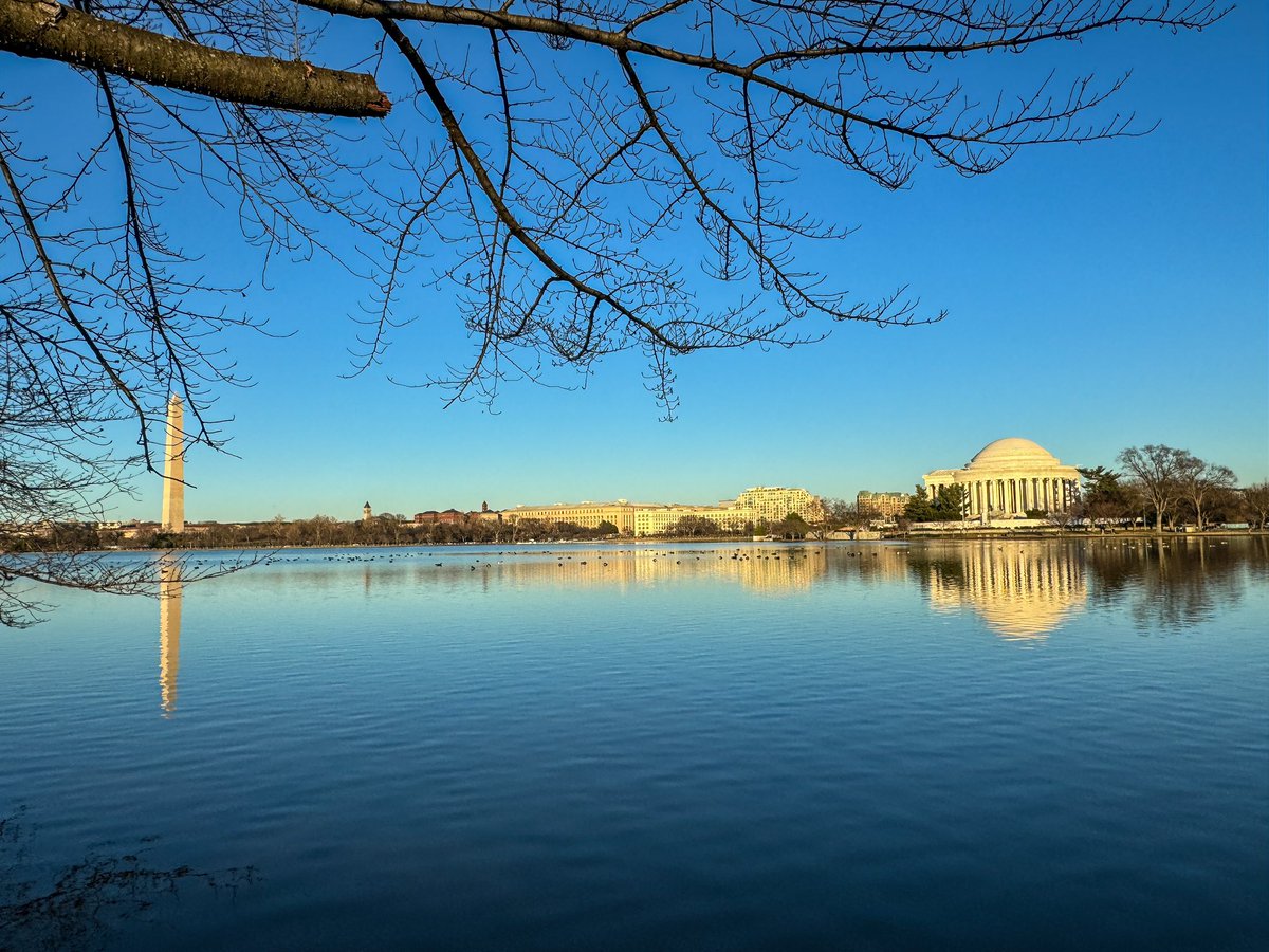 AlexisSmithKY's tweet photo. This is The Mall I prefer. 🏛️ https://t.co/SwXKMZACHf