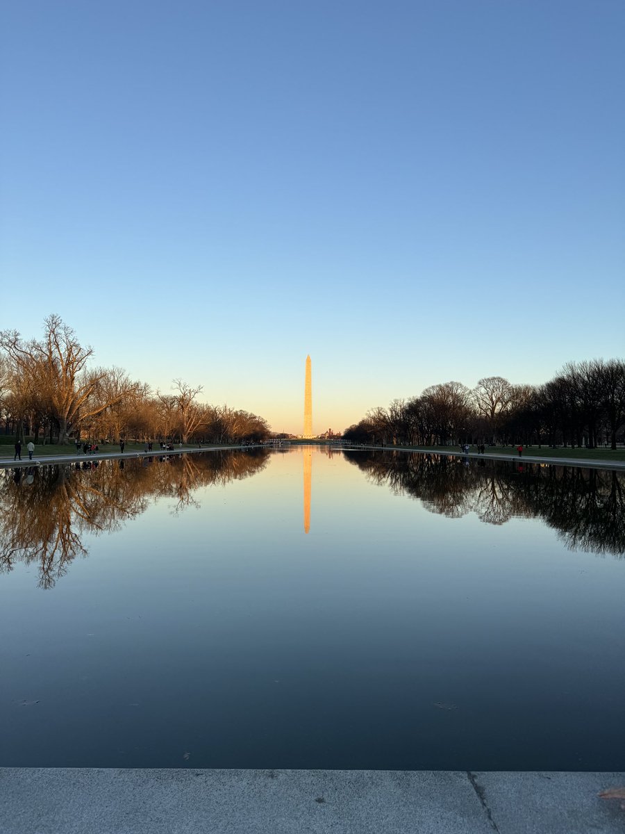 AlexisSmithKY's tweet photo. This is The Mall I prefer. 🏛️ https://t.co/SwXKMZACHf