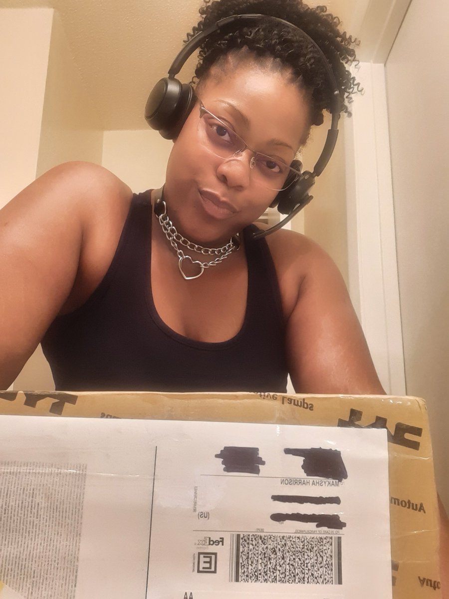 UNBOXING STREAM TONIGHT!!! LeoSenrega from Twitch has so kindly sent a box of snacks to me from the NETHERLANDS!!! I will be taste testing everything live on stream in a bit! Come thru!! twitch.tv/kyshakillin