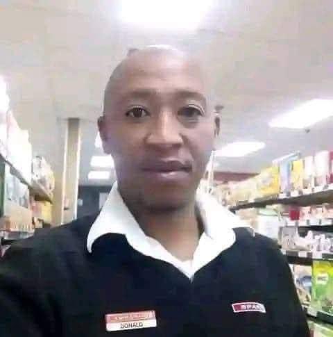 BafanaMNxumalo's tweet image. So this is the guy who leaked that video eyase #Spar……..islima sendonda