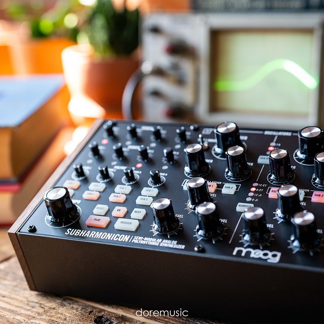 🔥Fazla söze gerek yok: Synthesizer’ın mucidi Moog, Türkiye’de sadece doremusic’te! 🤩 Moog'un efsanevi synthesizerlarını hemen keşfedin; analog cazibesiyle yaratıcı potansiyelinizi serbest bırakın! 🎶🌟 do-re.com.tr/moog #doremusicheryerde