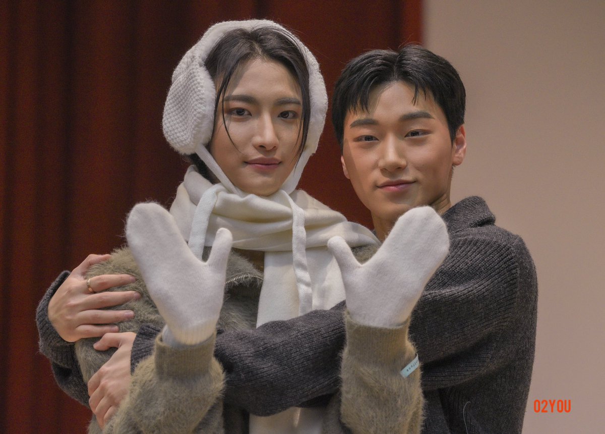 231222 ATEEZ APPLE MUSIC FANSIGN

#ATEEZ #에이티즈 
#SEONGHWA #박성화
#SAN #산