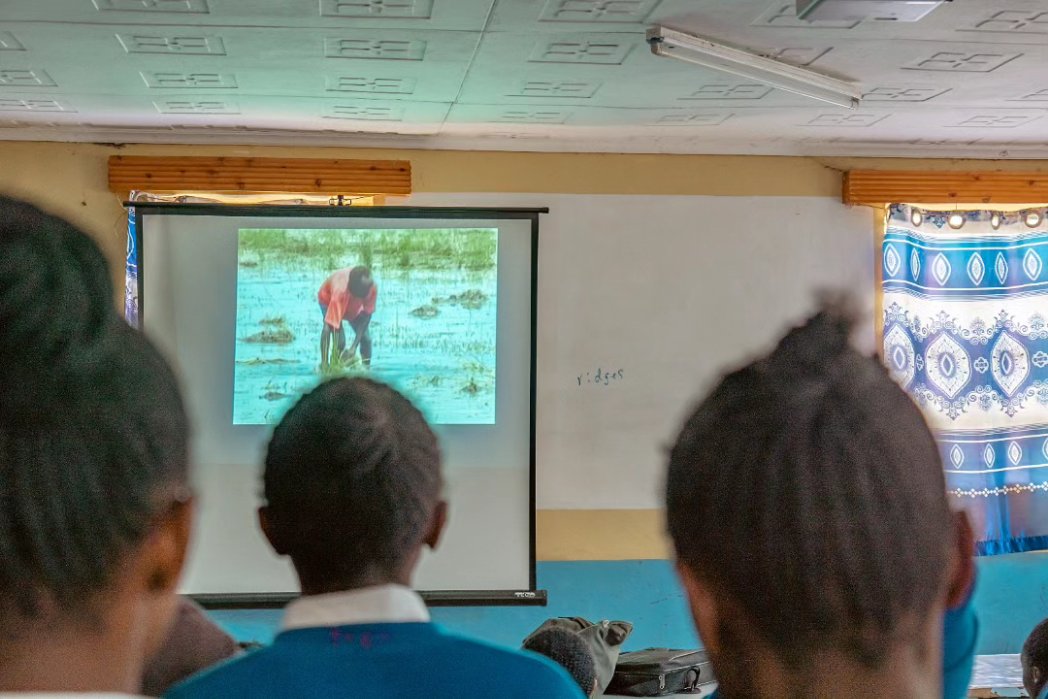 MKT was joined by Sergeant Frida from the @KWSKenya in a school engagement at Naromoru Girls High School with members of the wildlife club. The session featured a screening of the film 'Running Dry,' sparking discussions on forest cover, #IllegalLogging, and #ClimateChange.