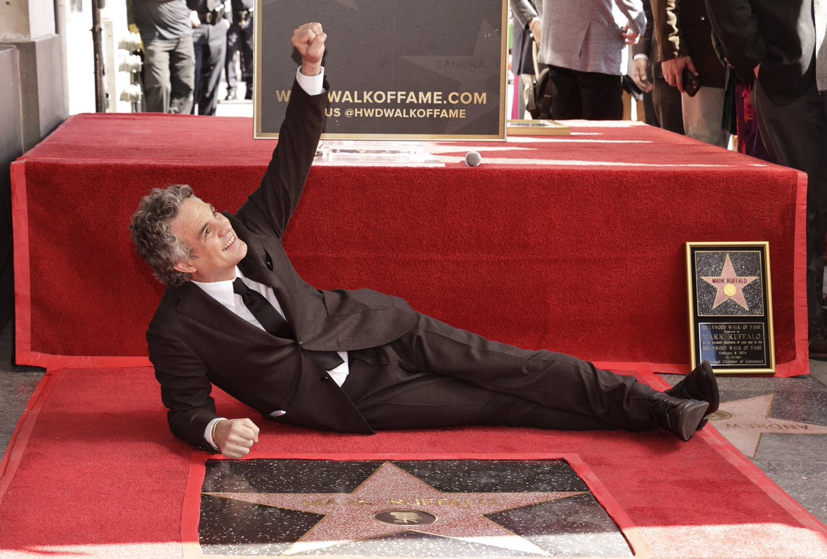 MarkRuffalo's tweet image. Thank you thank you thank you. This star is not only mine, but for everyone who’s been a part of my life.