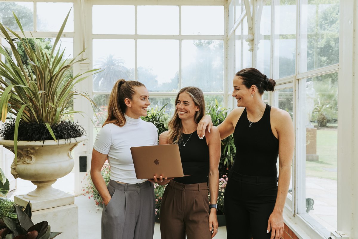 SportingScc's tweet photo. Our Why ✨

Sporting Chance Collective was created to empower women to make a second income whilst achieving the extraordinary things they do as professional sportspeople 🙌

If you have a business that needs help running their social media send us a message today! https://t.co/PrenVVyXui