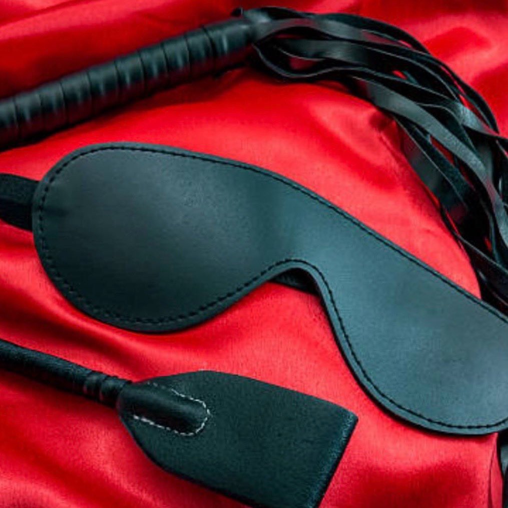 PlayroomX's tweet photo. Something thrilling is coming your way… Can you guess what it is? Here’s a hint: It’s all about the delicate balance of power and pleasure. Stay tuned for the reveal and get ready to add an exciting twist to your collection. 🔗👀 #GuessTheGear #ThrillsAndChills #BDSM https://t.co/DU6dsSg7qv