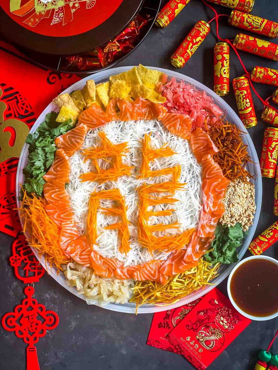 As the Lunar New Year of the Dragon dances in, we at The Devil Wears Salad, send you our warmest wishes for a year filled with strength, prosperity, and happiness. Wishing you all a truly spectacular Year of the Dragon! 🐉 Gong Hei Fatt Choi! 🧧