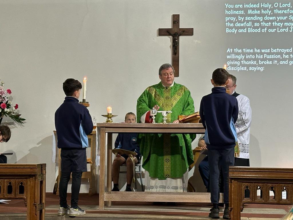 This morning is our School Mass at St John’s #horburybridge with students and staff of @HorburyBridgeAc. All welcome!