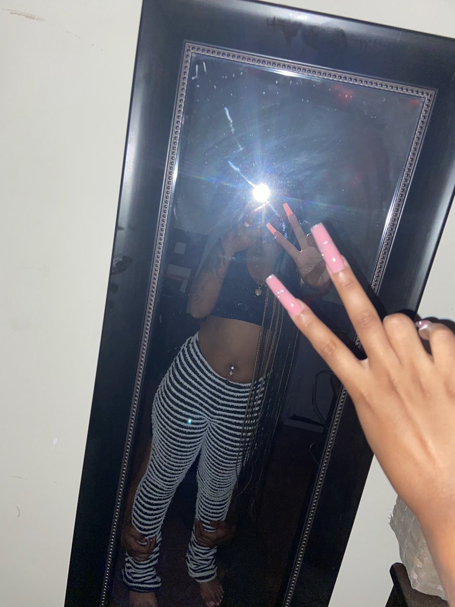 Liyahh👑 tweet media