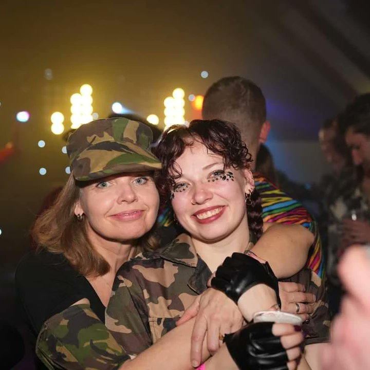 meikesmiley's tweet photo. Afgelopen weekend al een leuke start gehad!! Nu al helemaal ready voor dit weekend!🥳

✨️Carnaval 2024✨️

Wie gaat er nog meer carnaval vieren?

(Foto is met mijn mama💕) https://t.co/DEUoC5FTeD