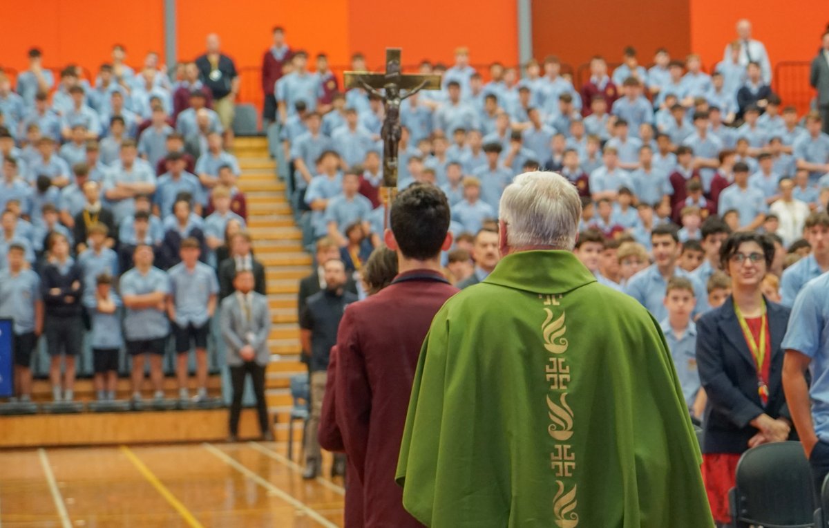 Marcellin's tweet image. The wait is over! The first issue of The Eagle for 2024 has landed. Read up on the past fortnight and more:
bit.ly/3SwpTba

#GrowLeadLearn #StriveForTheHighest #MarcellinCollege