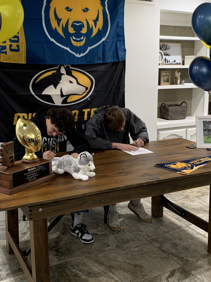 Tyton Slade tweet media