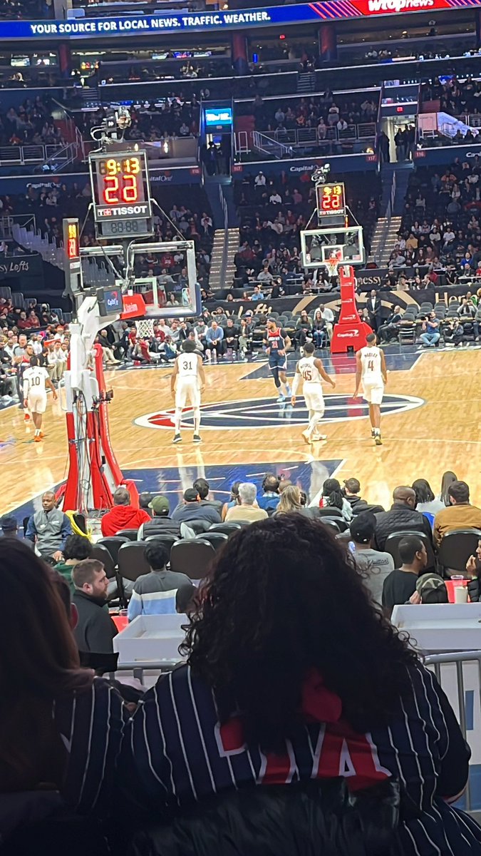 MelanieBurch's tweet photo. And fun times watching the @Capitals &amp;@WashWizards https://t.co/5HgERJCssn