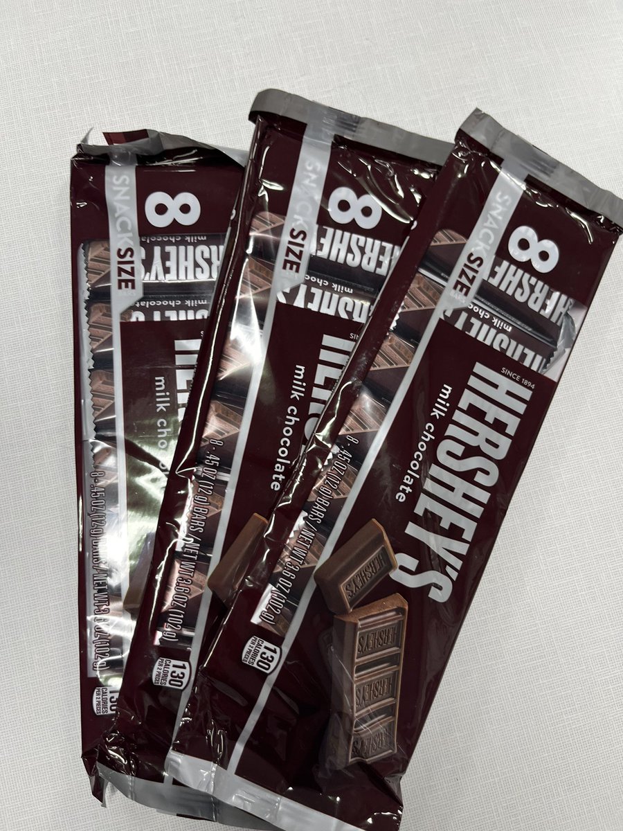 mrscoddsclass's tweet image. Fraction sorting and then real life application breaking up chocolate bars in small group. We call this a "secret snack" 😋🍫 #secondgrademath
