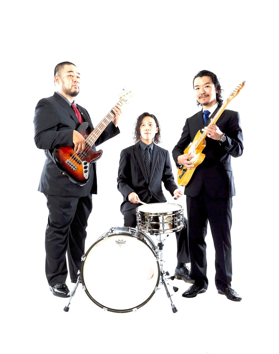 lonesomemasato's tweet photo. 【MASATO Trio 】
✴︎MASATO / vocal. guitar
✴︎Chubby / bass
✴︎山本貴仁 / drums
初ライブから8年が経ちます♪
これからも応援をよろしくお願いいたします☆☆☆
#Blues #ブルース #MASATOTRIO #MASATO #笑顔 https://t.co/cSQfMzcyg5