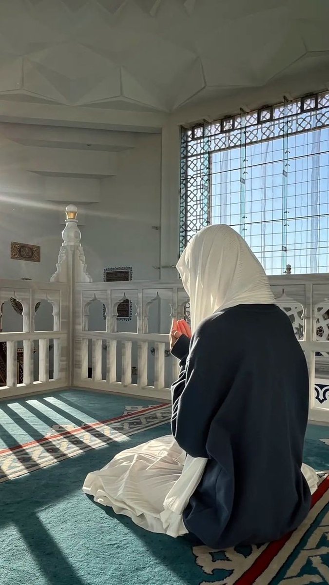 زیــــــــــZ𝗮𝗶𝗻𝗮𝗯ـــــــــنب tweet media