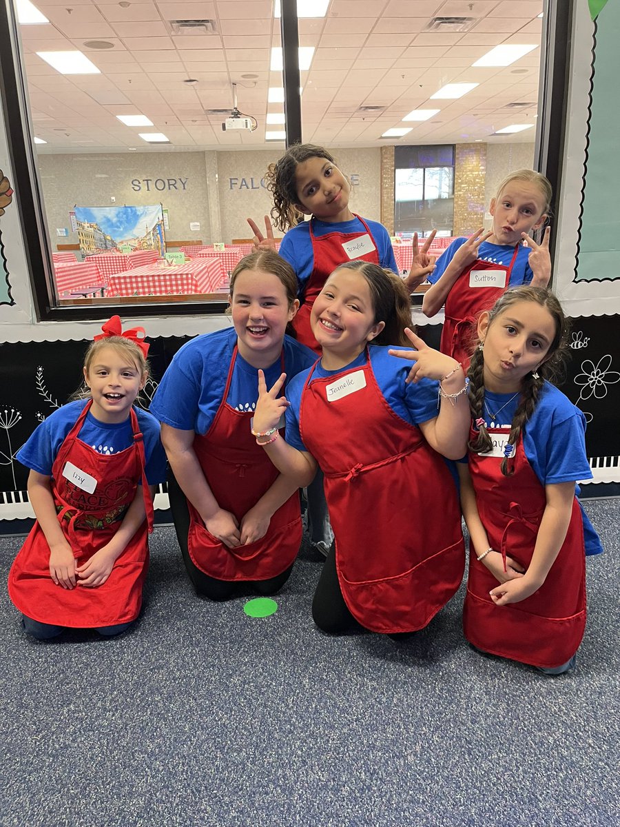 BuchettoNatalie's tweet photo. Spaghetti night was a success, so proud of my 4th graders! https://t.co/lResLHO2ou