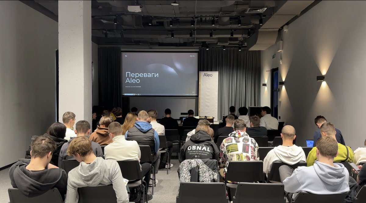 Aleo_Ukraine's tweet photo. Багато нових людей, багато тих хто вже був на івентах

Дуже дякую за теплий прийом 🫡 https://t.co/Bi8ejlp8El
