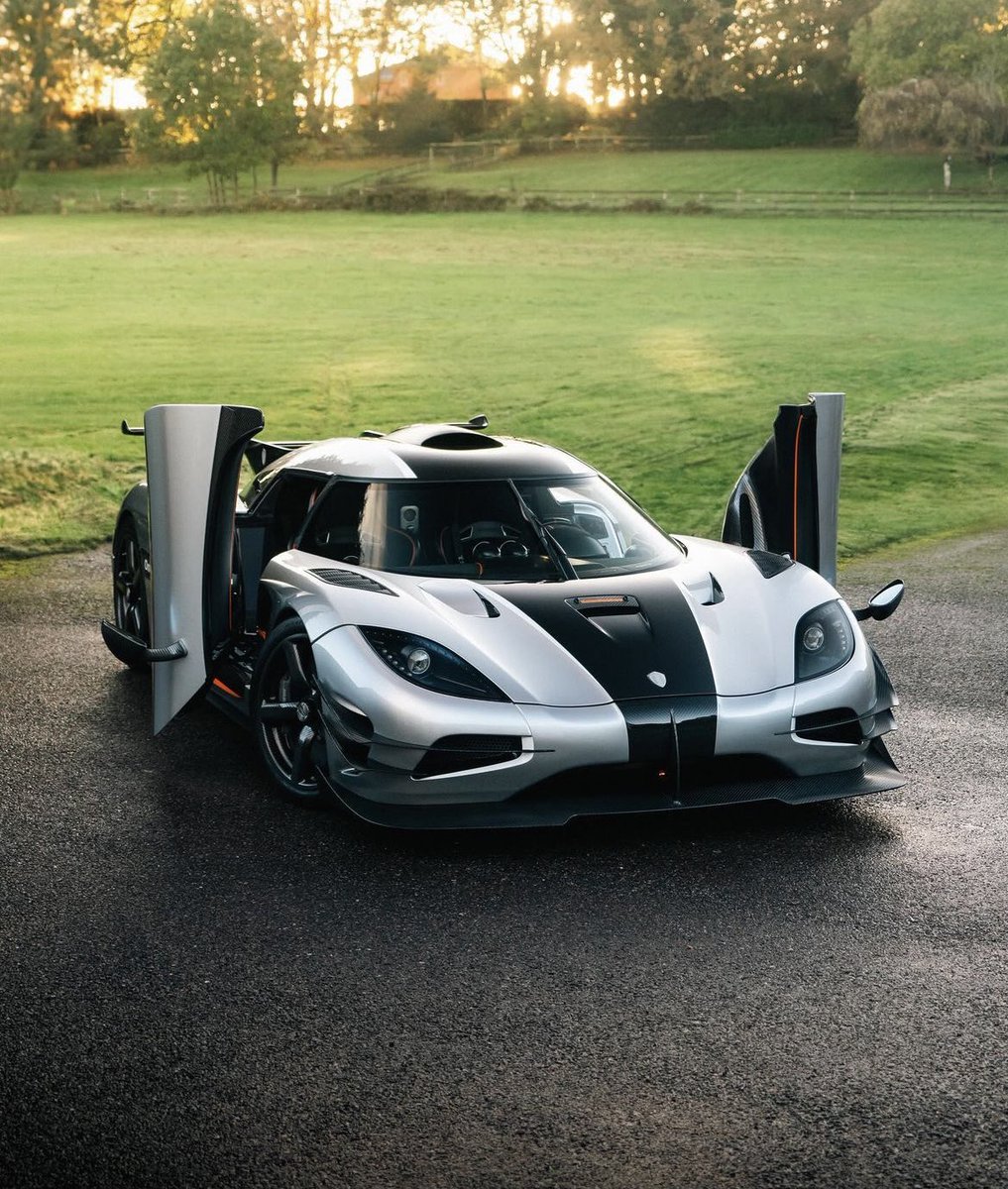 LUX Cars (@luxurycars365) on Twitter photo 