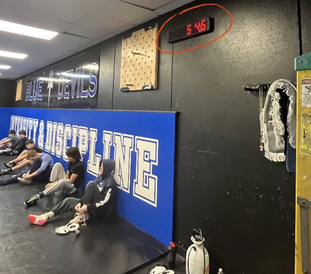 JakeBucci2's tweet photo. I am hungry, I am hunting, I am going to win. I will be a state champion.

 Every morning we wake up and have a choice. That is to be Great or to stay mediocre, even if it means waking up a little earlier than usual, that’s what it takes! #morningpractices #whynotme #statechamp https://t.co/mS9ijPRGgW