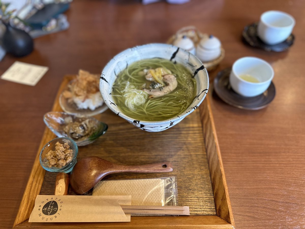 kumamoto_maru7's tweet photo. Greentea.Labさんでランチ🥢
茶そばを食べました♪
温かくてほゎとしました。
#マルハン小山店
#GreenteaLab
#茶そば
#ランチ https://t.co/UPBGCd5hNV