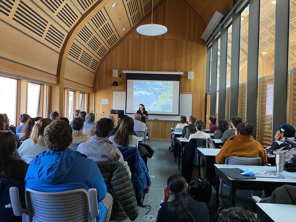 Kristy Ferraro 🦌👩🏻‍🔬 & 📚🐛 tweet media